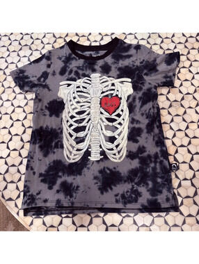Rags to raches gray acid wash tee